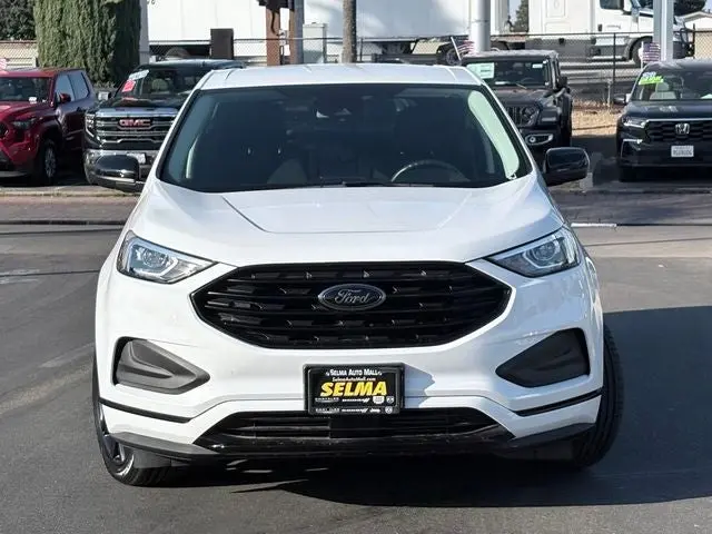 2023 Ford Edge SE AWD photo 3