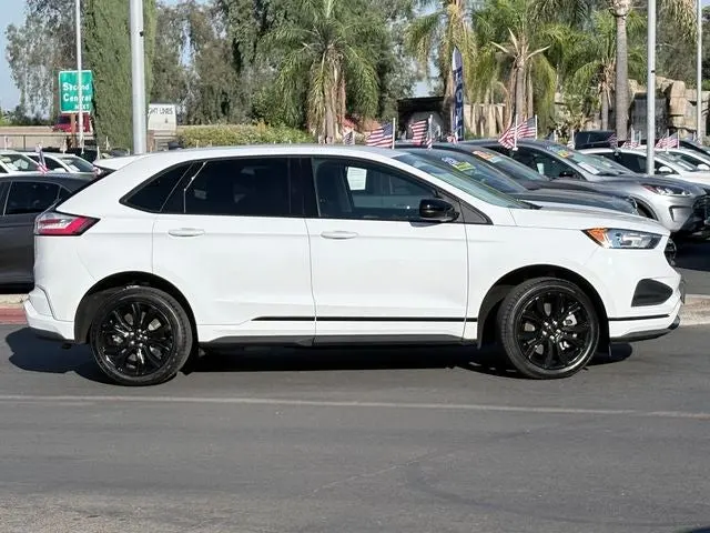 2023 Ford Edge SE AWD photo 4