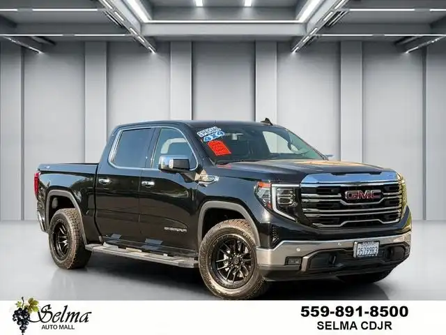 2022 GMC Sierra 4WD Crew Cab Short Box SLT's photo