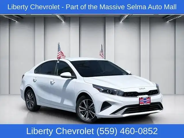 2024 Kia Forte LXS AT's photo