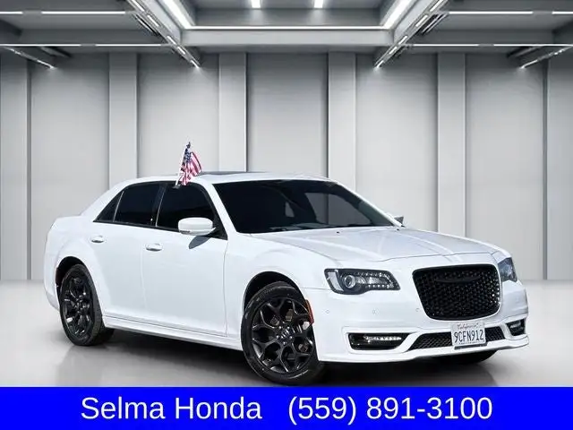 2022 Chrysler 300 Touring L AWD's photo