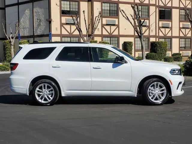 2025 Dodge Durango GT Plus AWD photo 4