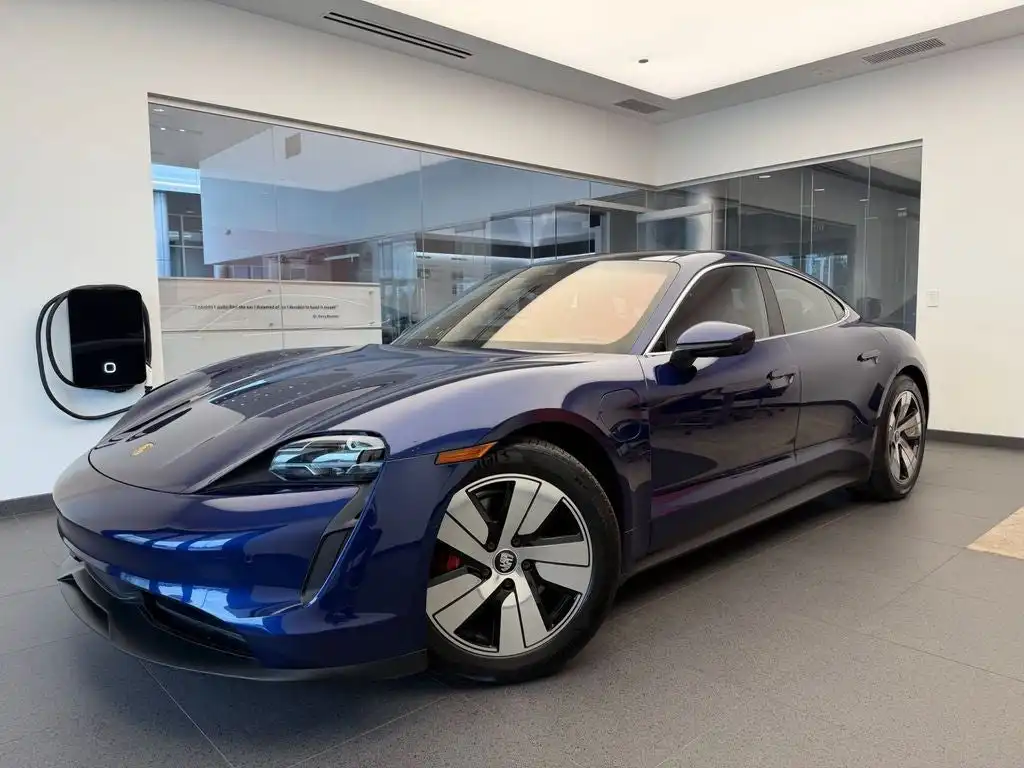 2020 Porsche Taycan 4S's photo