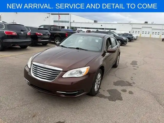 2012 Chrysler 200 Touring's photo