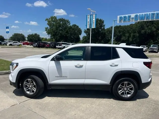 2025 GMC Terrain Elevation AWD photo 3
