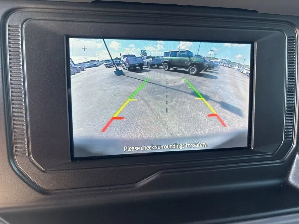 2023 Ford Bronco Base 4x4 photo 3