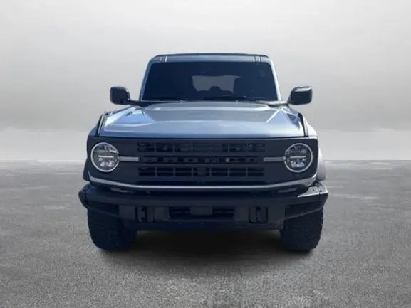 2023 Ford Bronco Base 4x4 photo 4