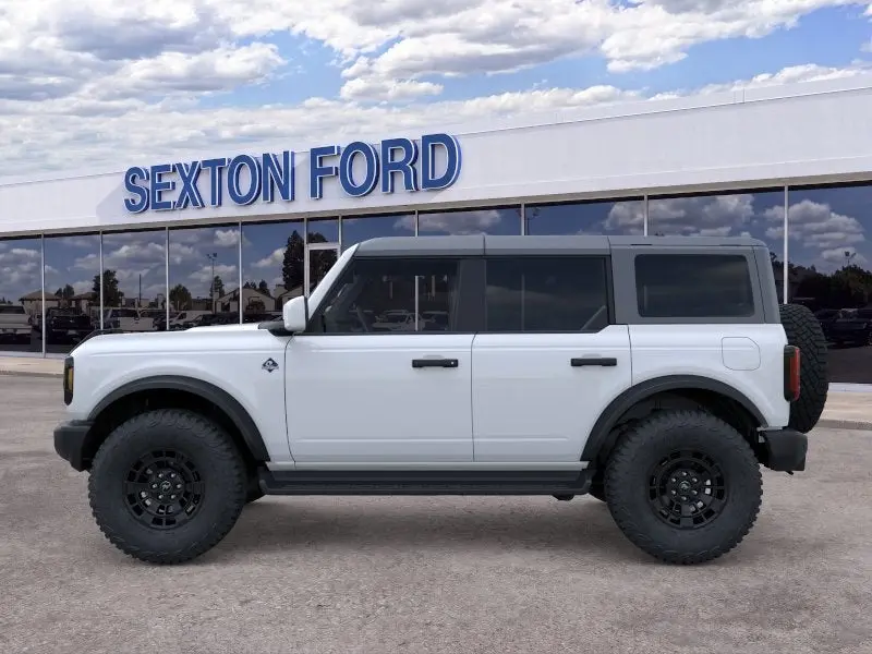 2026 Ford Bronco Outer Banks 4x4 photo 3