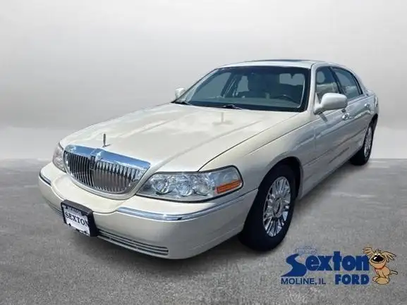 2006 Lincoln Town Car Signature Limited's photo