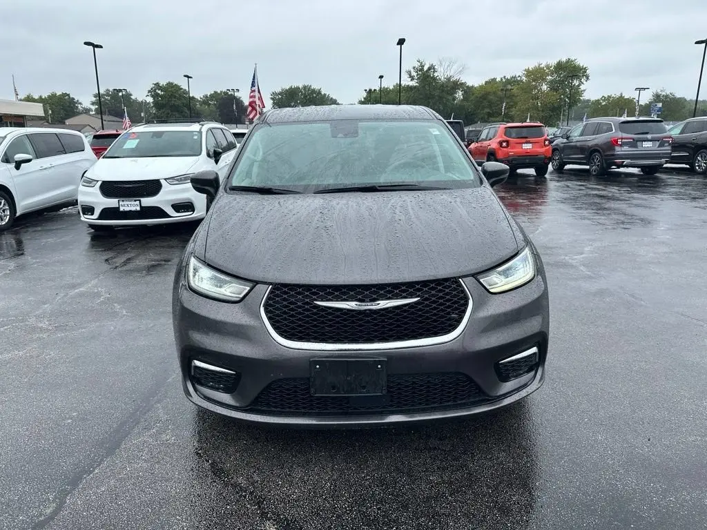 Vehicle Image 2