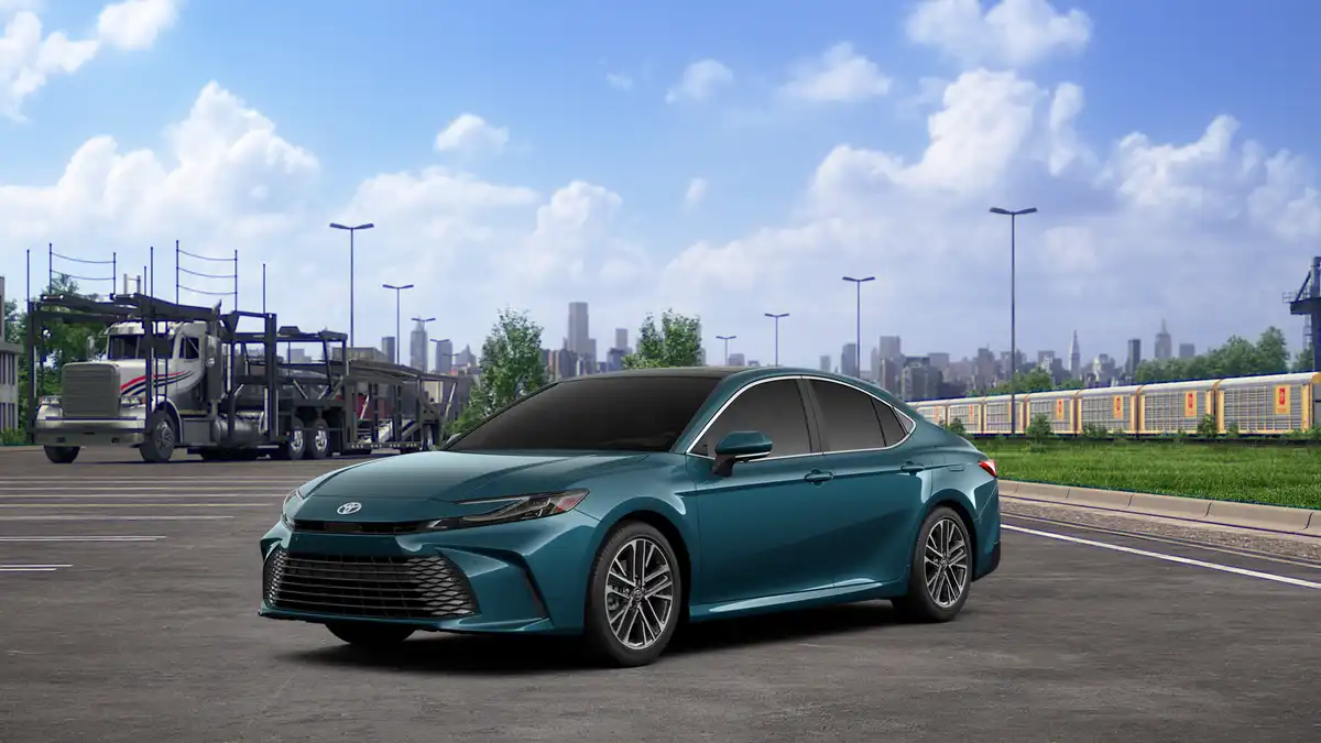 2026 Toyota Camry XLE Hybrid's photo