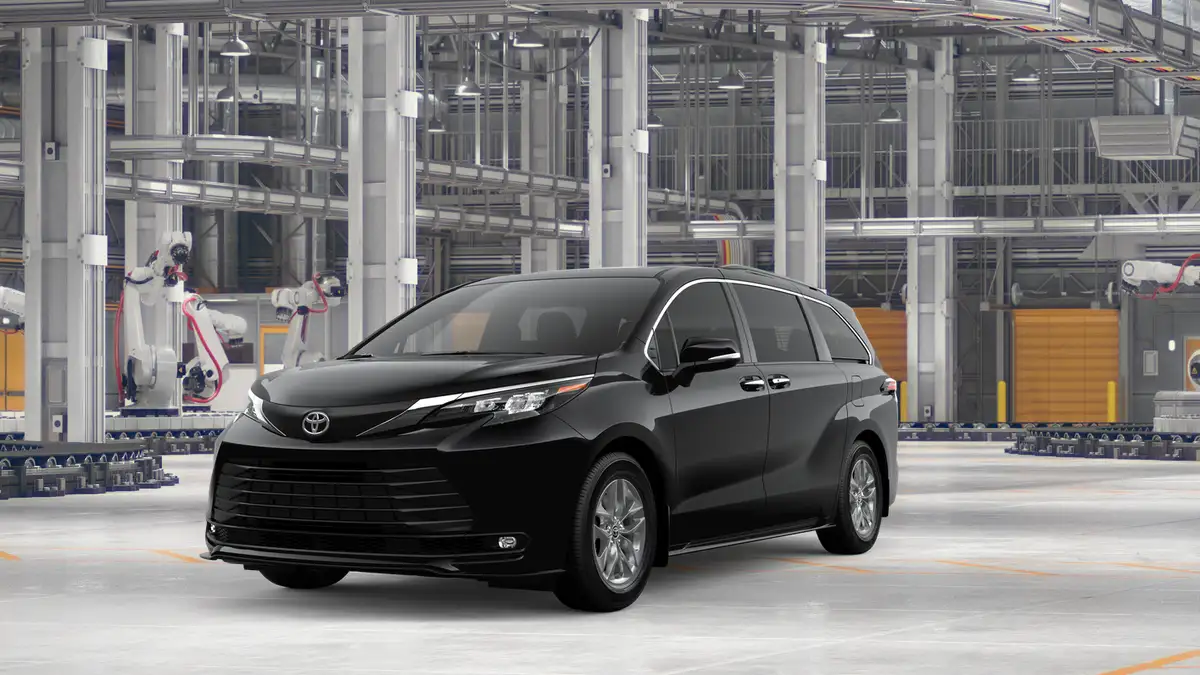 2026 Toyota Sienna XLE 7-Passenger Hybrid FWD's photo