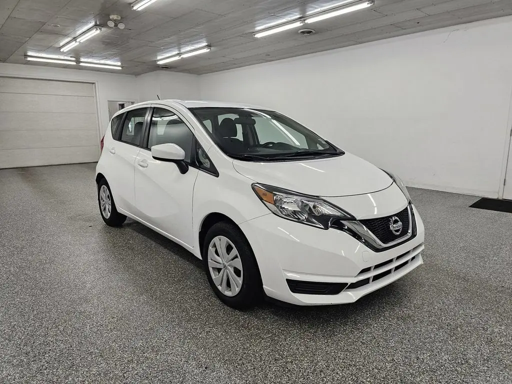 2017 Nissan Versa Note 1.6 SV CVT photo 3
