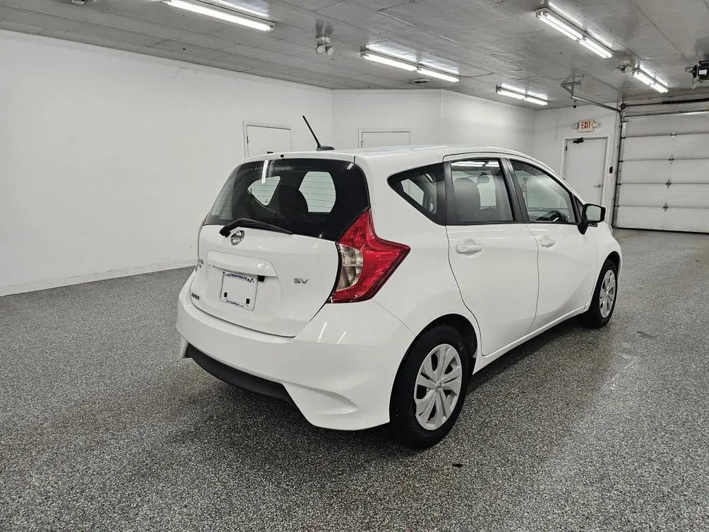 2017 Nissan Versa Note 1.6 SV CVT photo 4