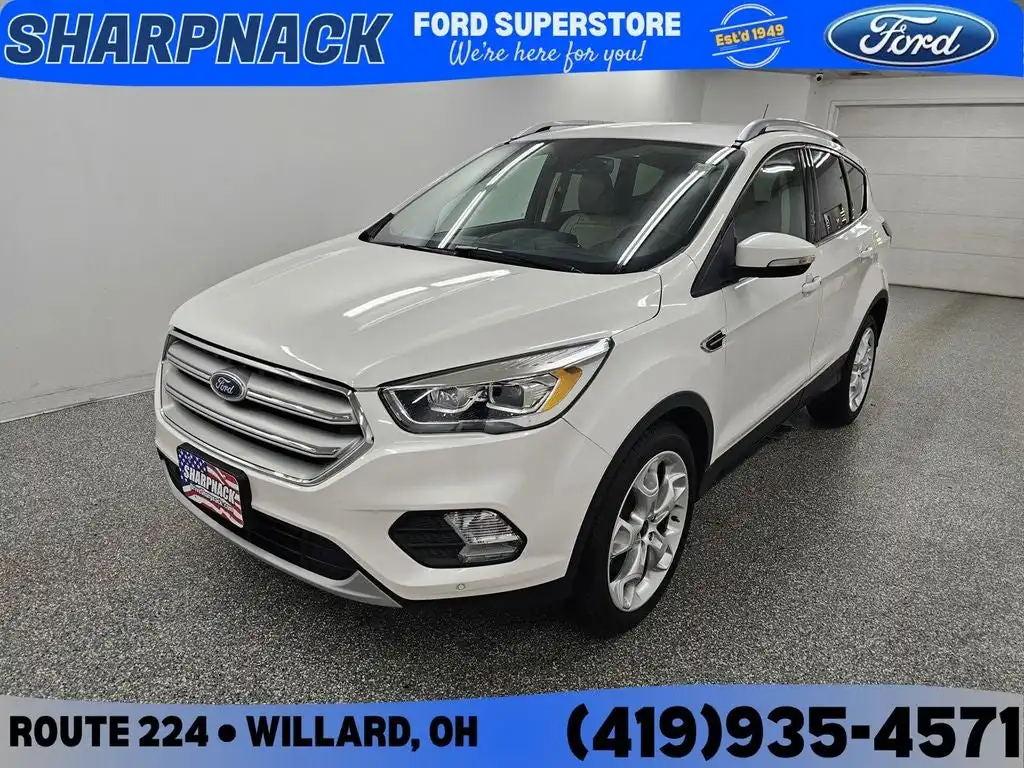 2019 Ford Escape Titanium's photo