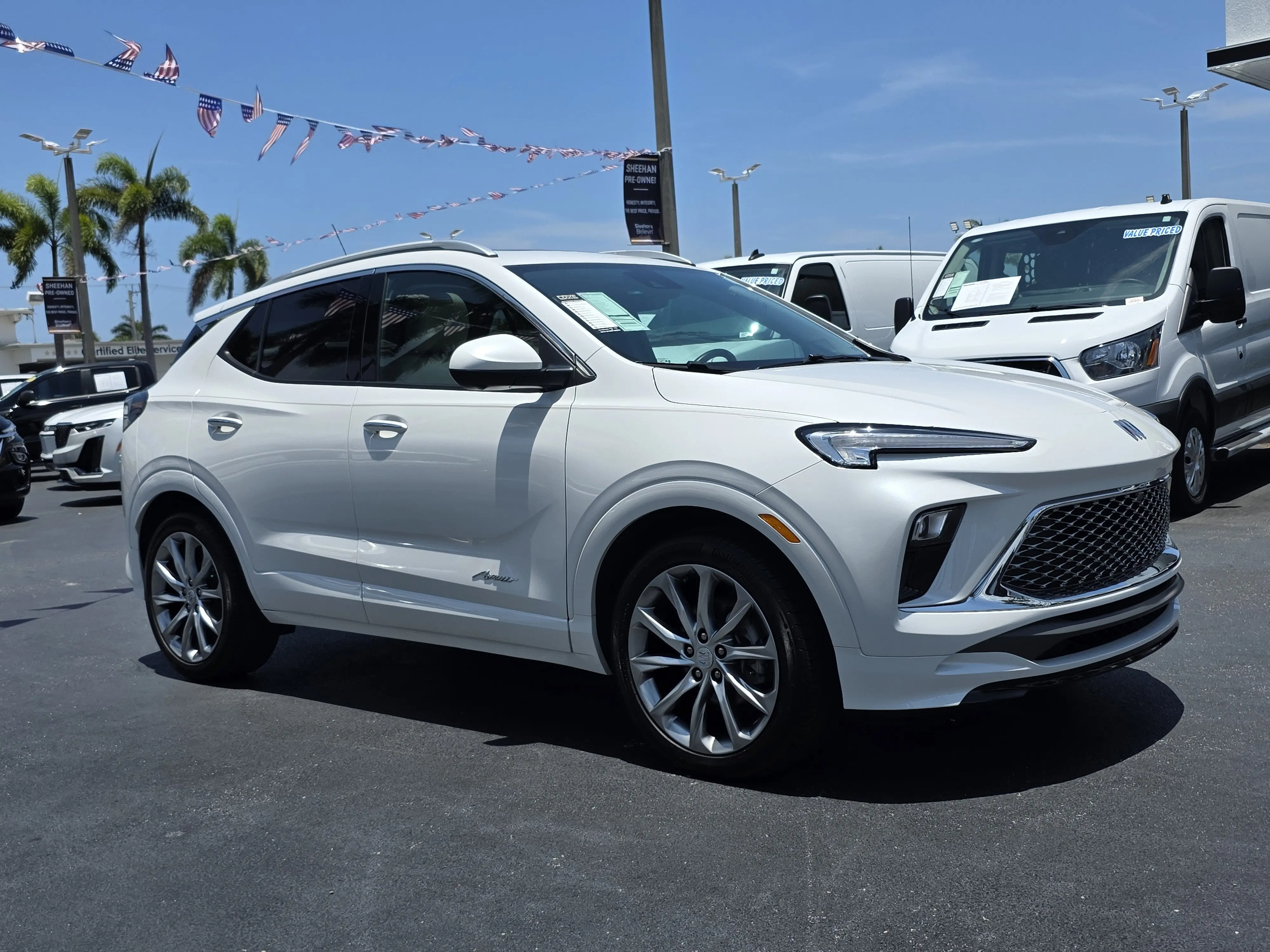 2024 Buick Encore GX Avenir photo 3