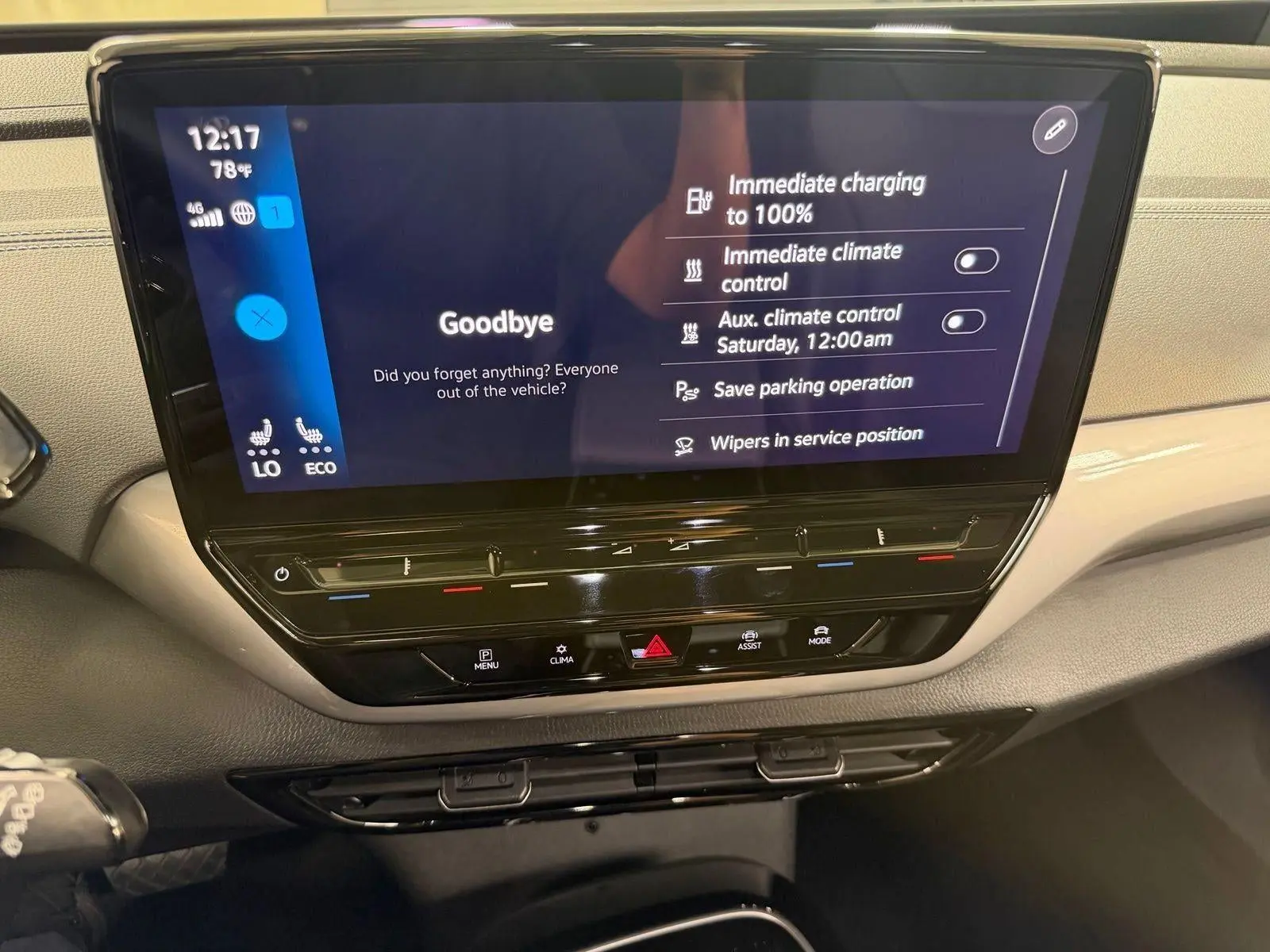 2023 Volkswagen ID.4 PRO S AWD photo 5