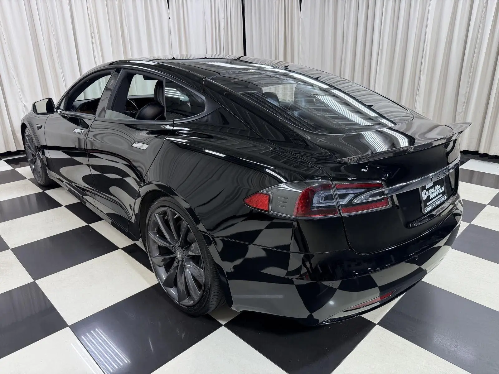 2020 Tesla Model S Long Range Plus photo 5