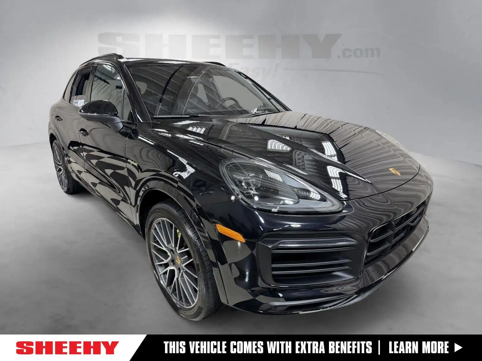 2022 Porsche Cayenne E-Hybrid's photo
