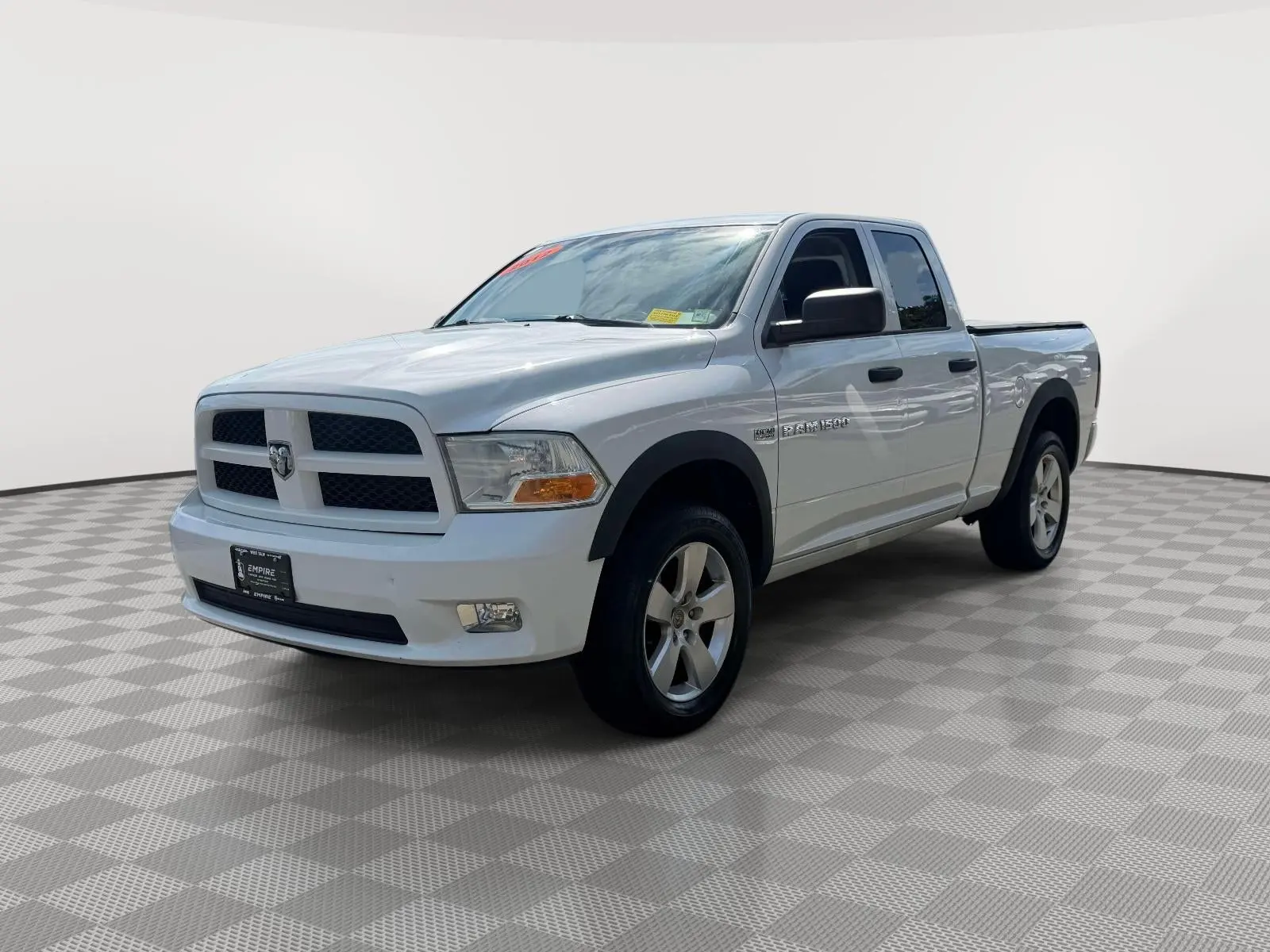 2012 RAM 1500 Express 4WD Quad Cab photo 3