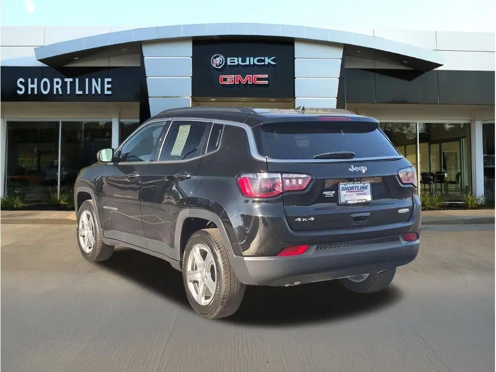 2024 Jeep Compass Latitude 4WD photo 5