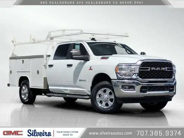 2023 RAM 3500 Big Horn 4X4 Crew Cab LWB's photo