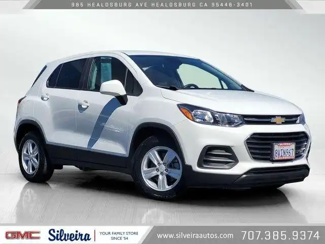 2021 Chevrolet Trax LS's photo