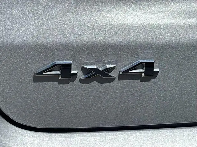 2025 Jeep Compass Limited 4X4 photo 5