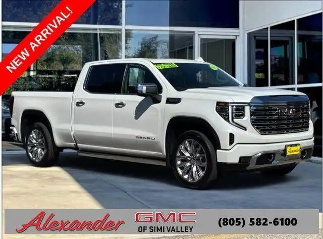 2024 GMC Sierra 4WD Crew Cab Standard Box Denali's photo