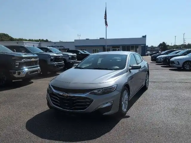 2024 Chevrolet Malibu 1LT's photo