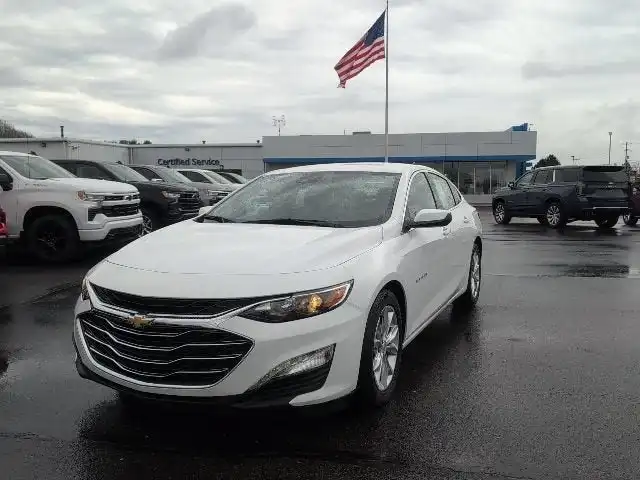 2024 Chevrolet Malibu 1LT's photo