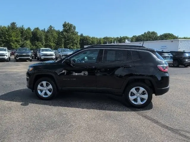2018 Jeep Compass Latitude 4X4 photo 4