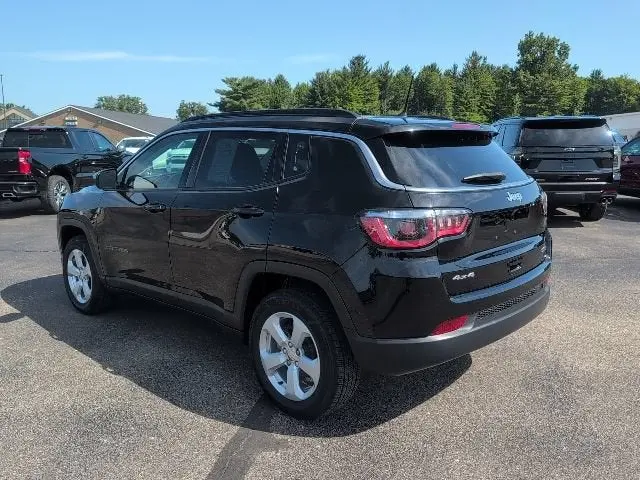 2018 Jeep Compass Latitude 4X4 photo 5