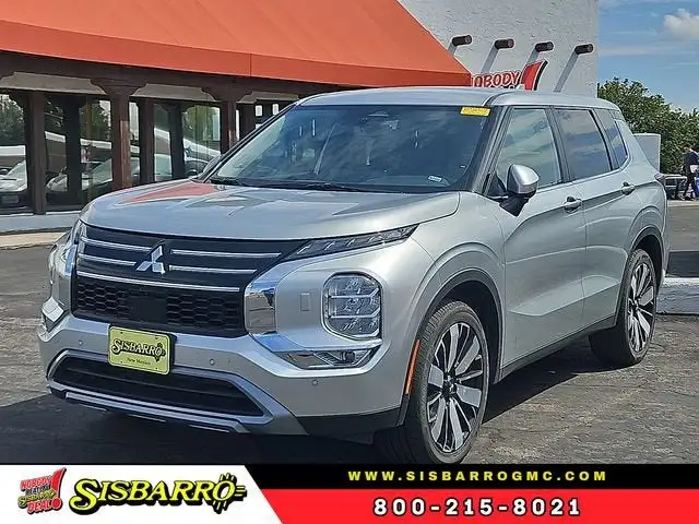 2025 Mitsubishi Outlander SE S-AWC's photo