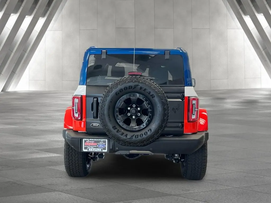 2025 Ford Bronco Stroppe 4x4 photo 4