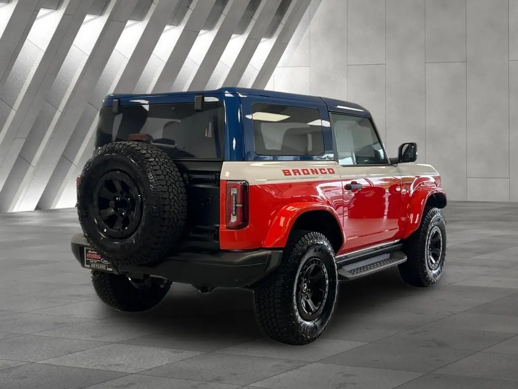 2025 Ford Bronco Stroppe 4x4 photo 3