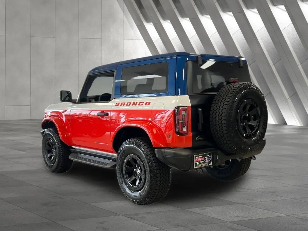 2025 Ford Bronco Stroppe 4x4 photo 5