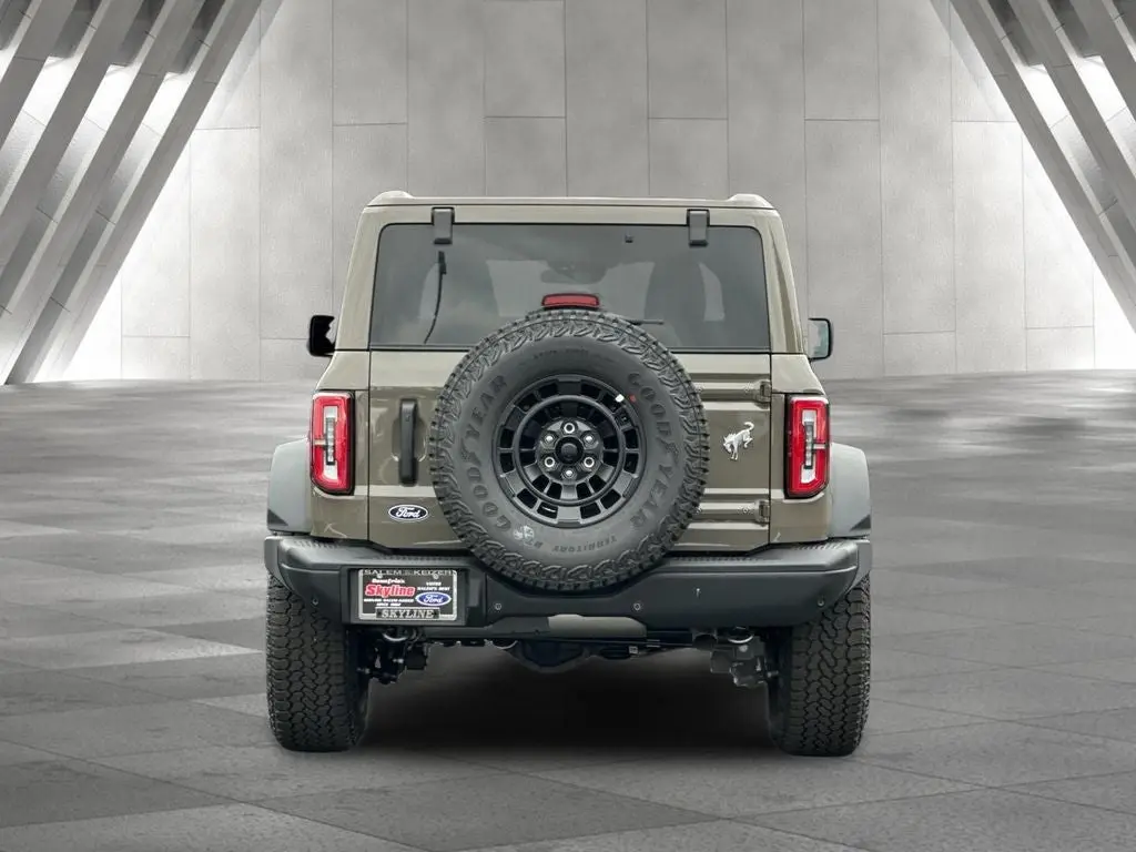 2026 Ford Bronco Badlands 4x4 photo 4