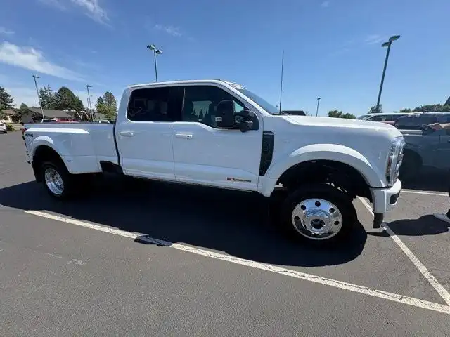 2026 Ford F-450 Platinum 4x4 Crew Cab 8' Box DRW's photo