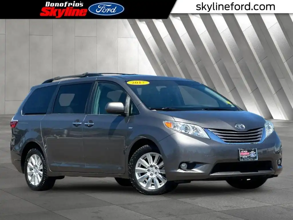 2017 Toyota Sienna XLE V6 AWD 7-Passenger's photo