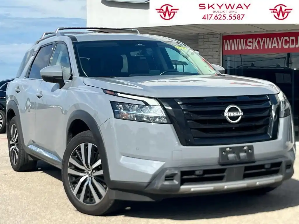 2023 Nissan Pathfinder Platinum 4WD's photo