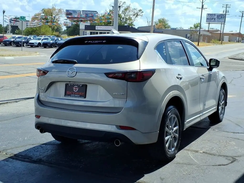 2025 Mazda CX-5 Select AWD Auto Package S photo 4