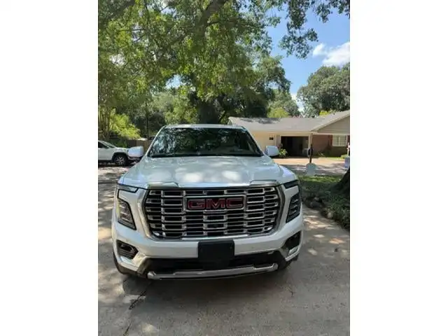 2025 GMC Yukon 4WD Denali's photo