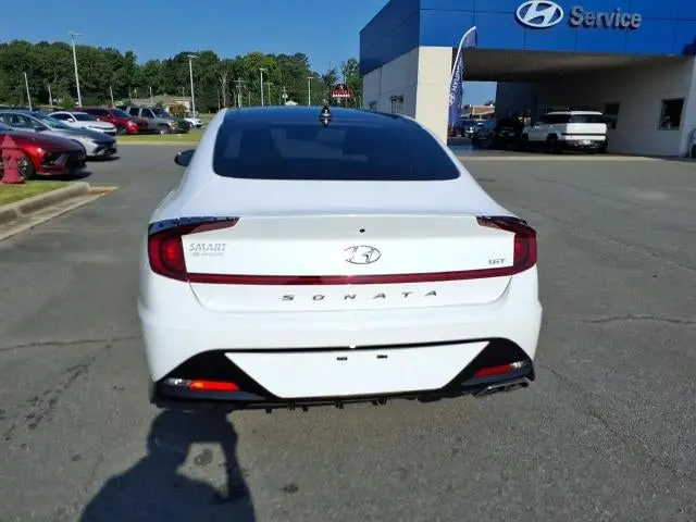 2023 Hyundai Sonata SEL Plus (Dec Prod) photo 4