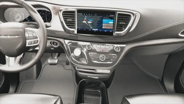 2027 Chrysler Pacifica Select photo 5