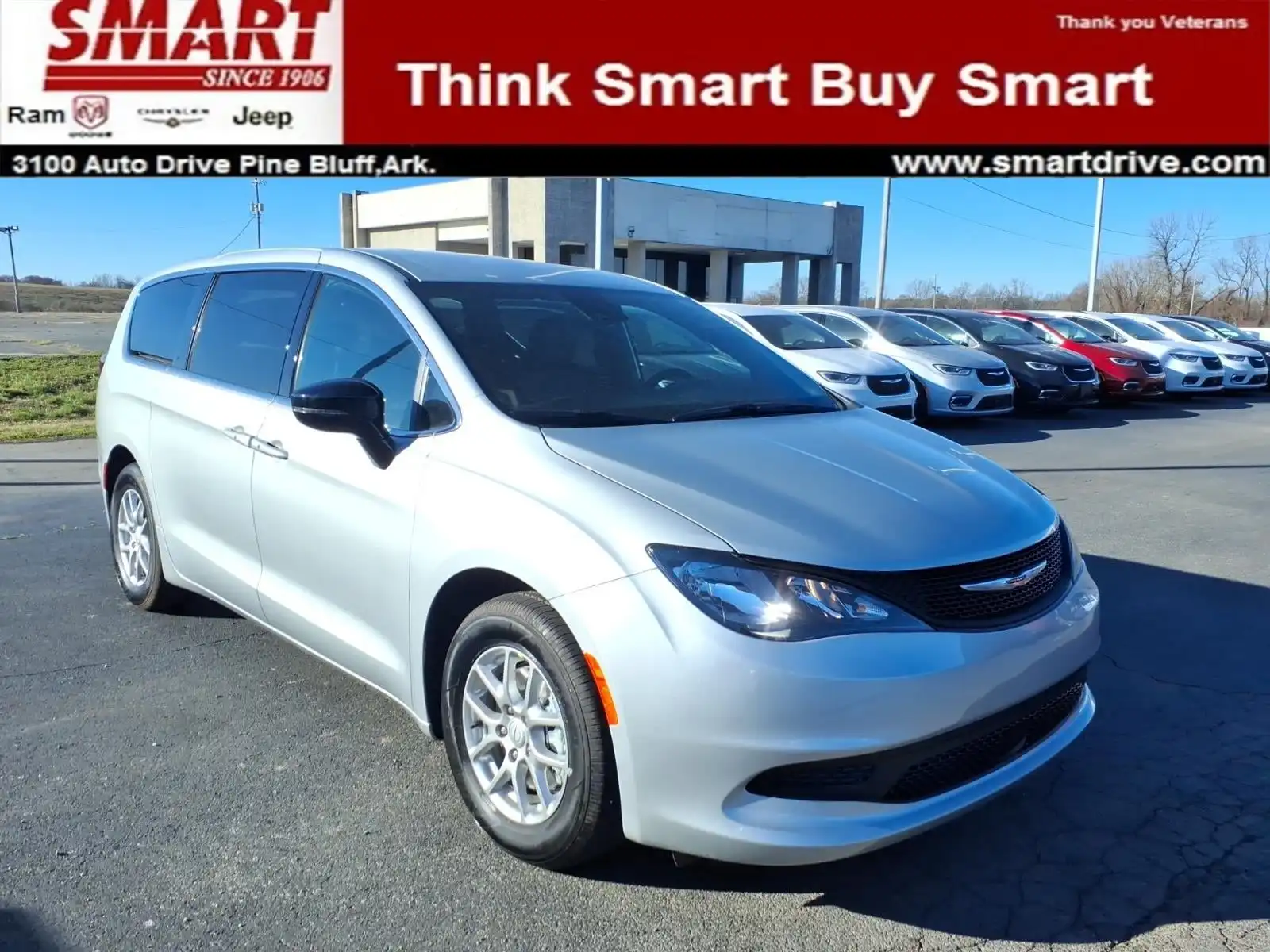 2026 Chrysler Voyager LX's photo