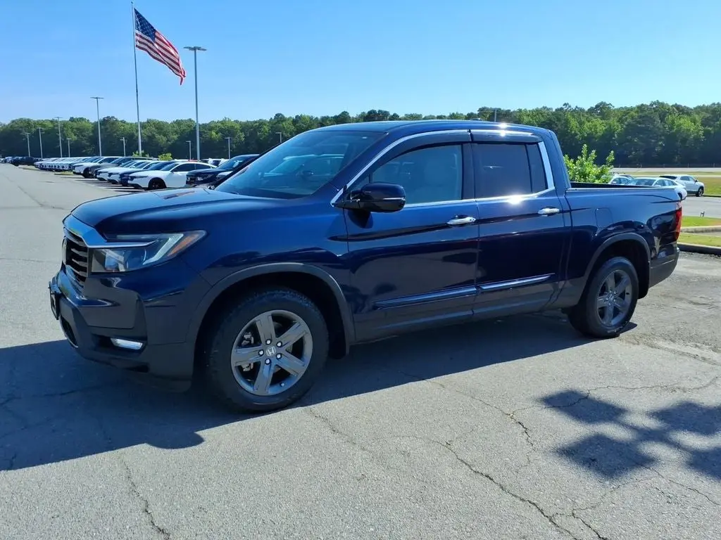 2022 Honda Ridgeline RTL-E AWD photo 3