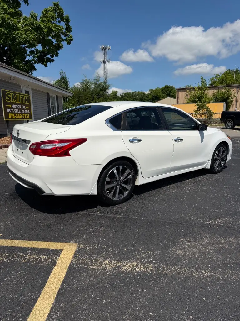 2017 Nissan Altima 2.5 S photo 3
