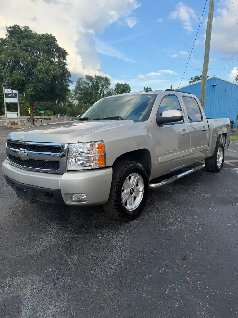 2007 Chevrolet Silverado 1500 Work Truck 4X4 Crew Cab's photo