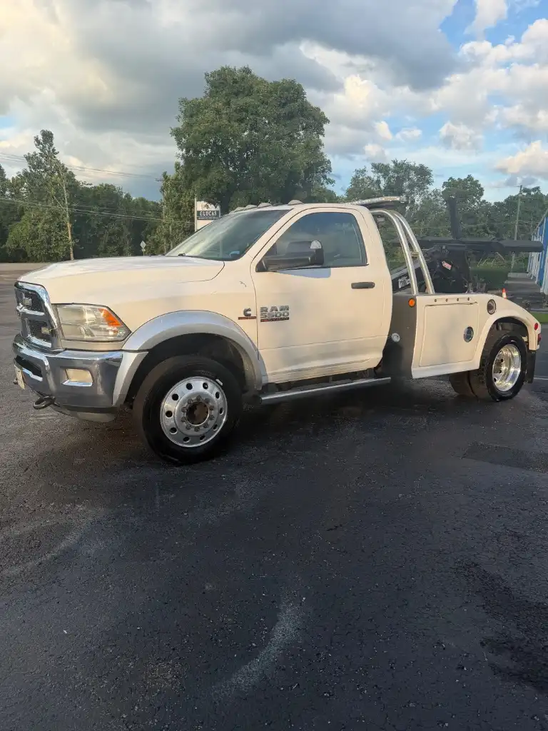 2018 RAM 4500 SLT Regular Cab SWB DRW 145" WB's photo